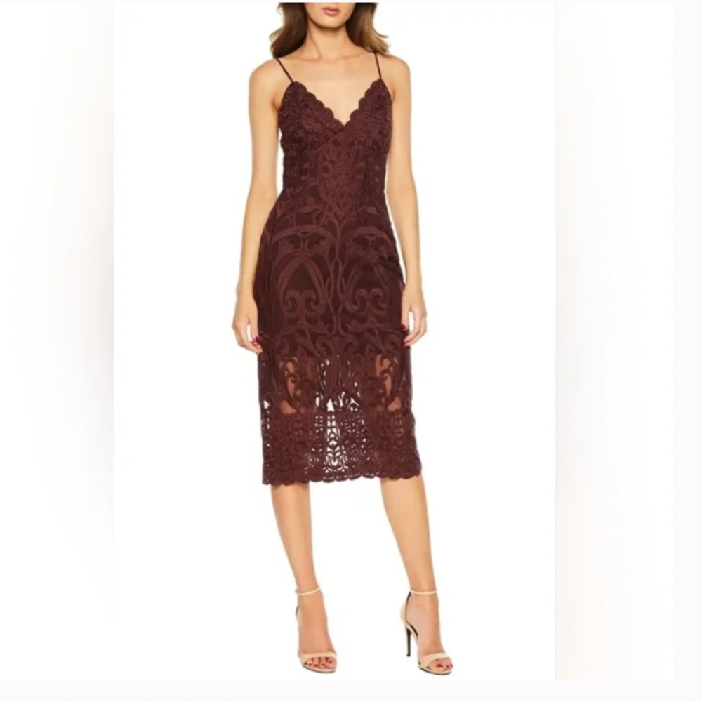 Bardot Gia Lace scallop edge dress in burgundy wine size US 6